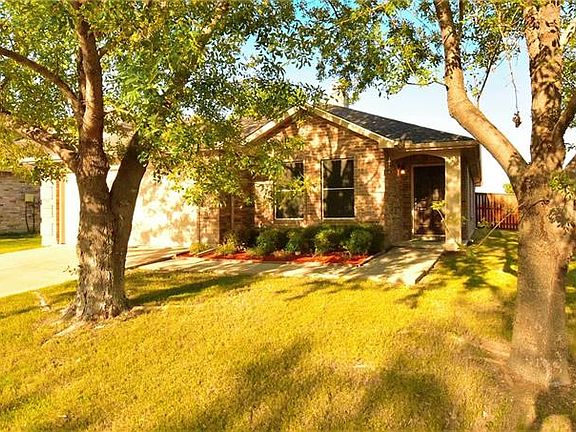 2nd image of 704 Claiborn Ln