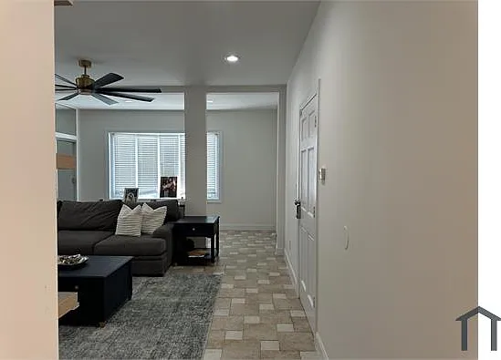4 bed, $4,200 — Photo 4