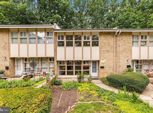 4471 Forest Glen Ct, Annandale, VA 22003
