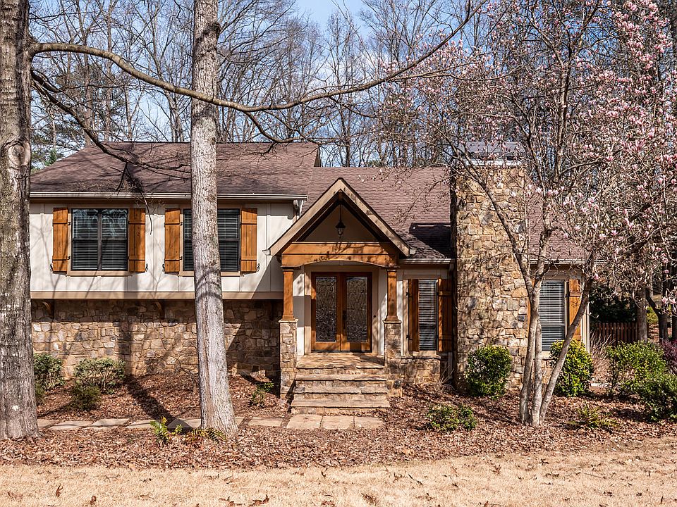 1st image of 3805 Ashwood Dr SE