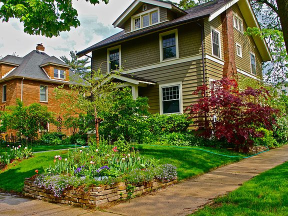 3rd image of 1933 West Lawn Ave