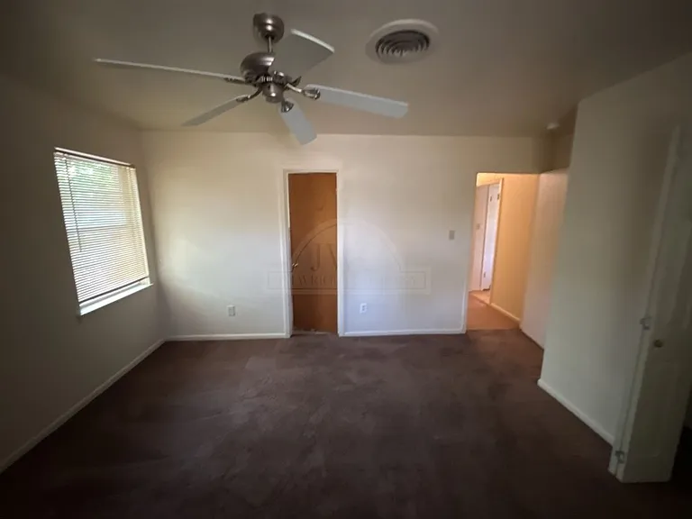 208 Oak St — Photo 14