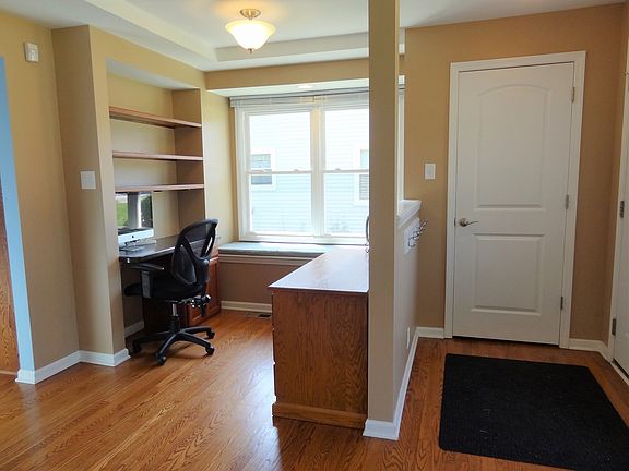 5th image of 6725 W 88th Pl