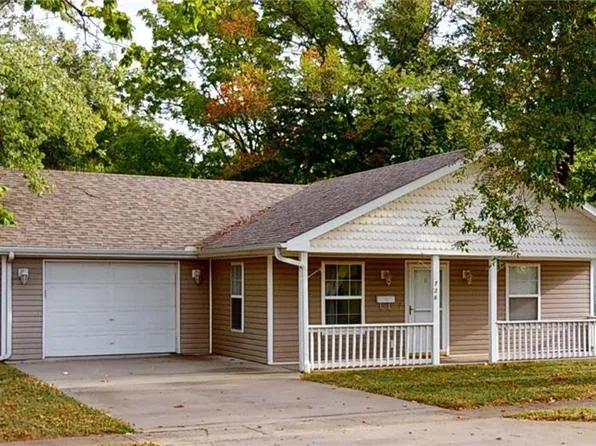 728 W Arch St, Nevada, MO 64772