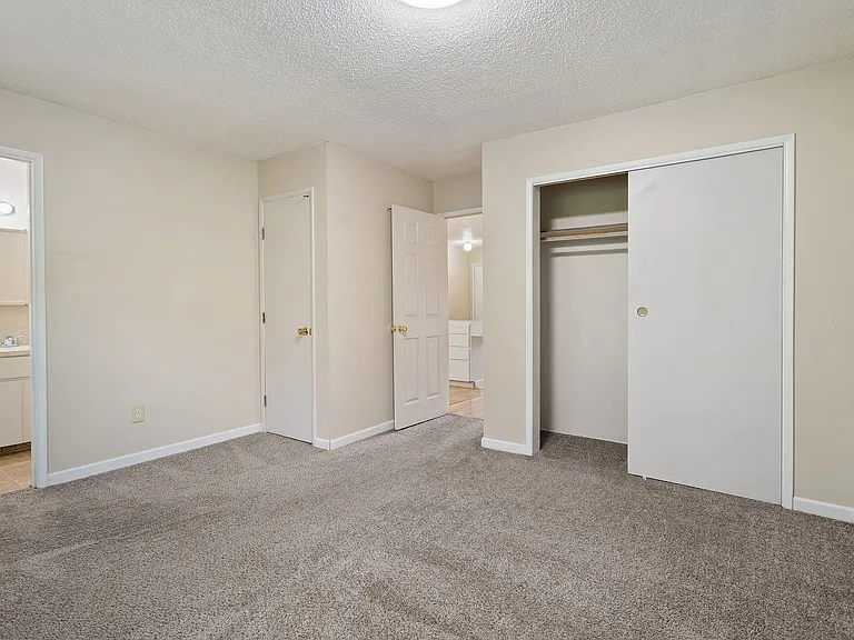 4633 SW Huber St — Photo 12