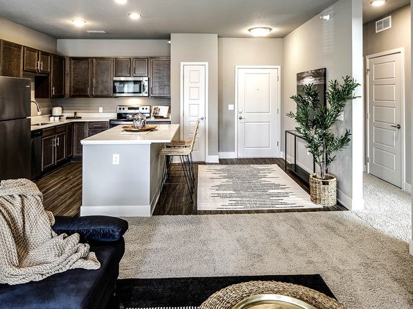 2333 SW Plaza Pkwy #8-218