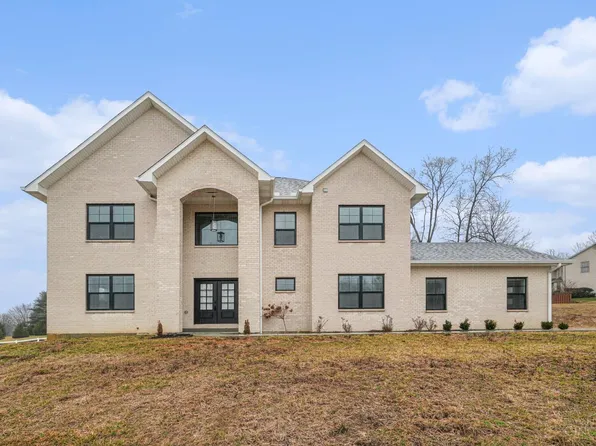 1324 Northwoods Dr, Hillsboro, OH 45133