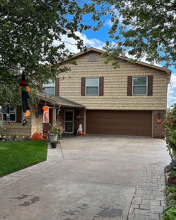 30213 Adams Dr, Gibraltar, MI 48173 Zillow