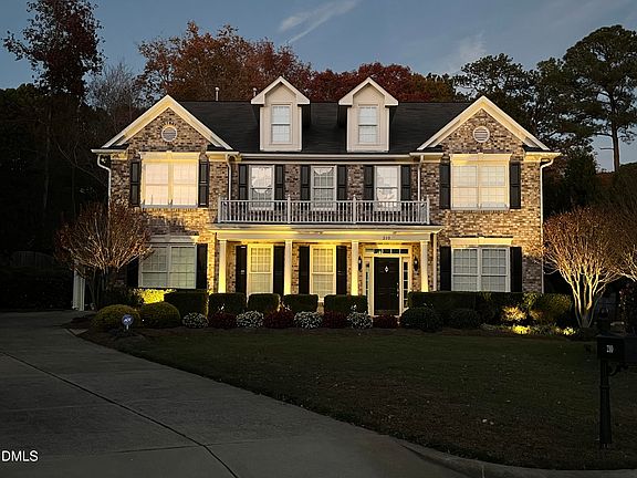 4th image of 210 Shillings Chase Dr