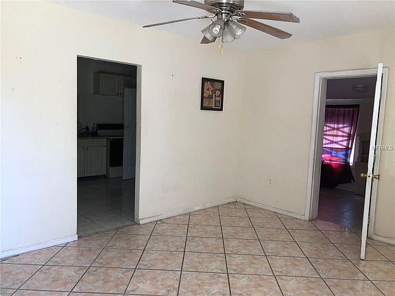 3rd image of 1719 W Powhatan Ave