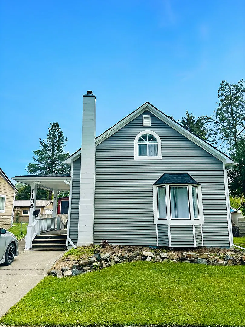 Gorgeous Kalispell home with Historical Charm — Photo 3