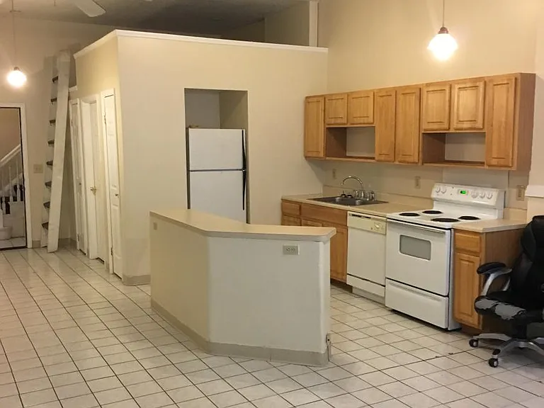 303 Warner St #1 — Photo 3
