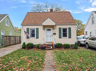 2057 N 22nd St, Springfield, IL 62702