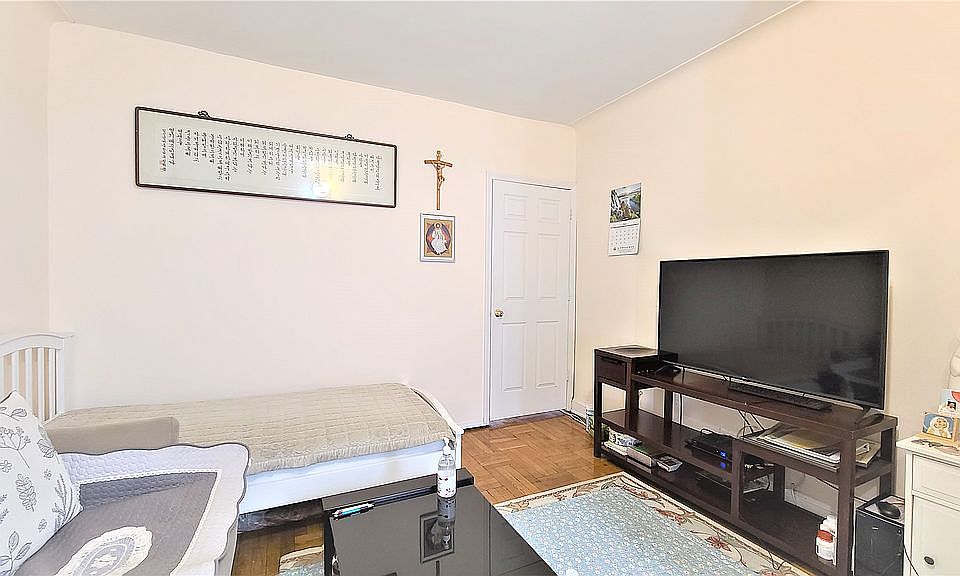 1st image of 40-37 77th St APT 3B