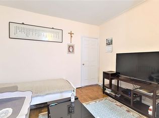 40-37 77th St APT 3B, Elmhurst, NY 11373