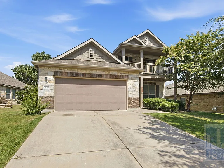 18713 Falcon Pointe Blvd — Photo 2