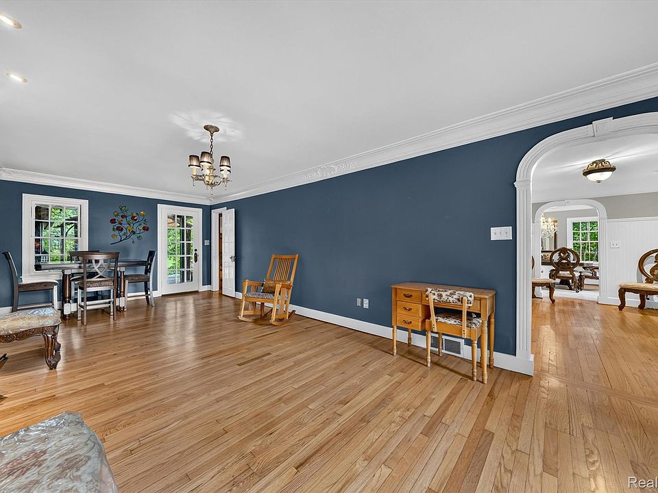 21125 Thorofare Rd, photo 8
