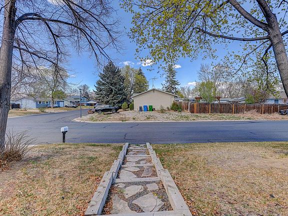 3rd image of 5930 Venus Ave