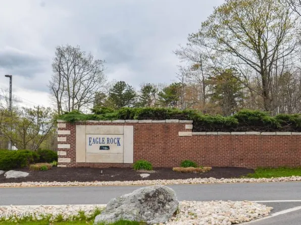 158 E Tuscarora Dr, Hazle Township, PA 18202