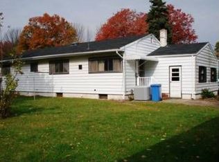29 Lake Park Dr, Piscataway, NJ 08854