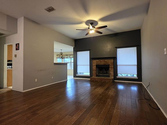 5th image of 1603 Amanda Ln