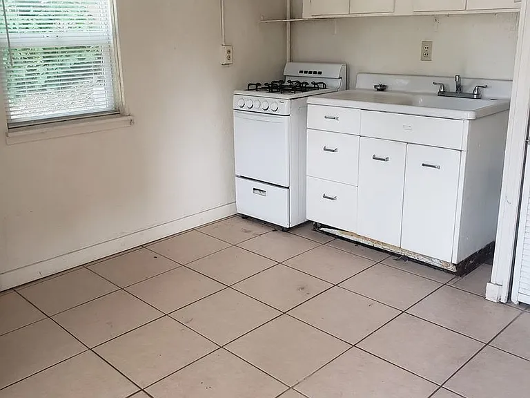 Garden level 2 br near School of Mines | Mountain views | walking distance to downtown Golden — Photo 1