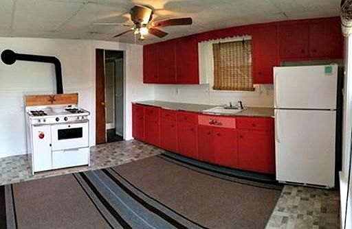 2nd image of 40 Maple St #1