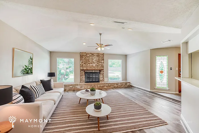 3 bed, 2.0 bath, 2268 sqft, $2,445 — Photo 4