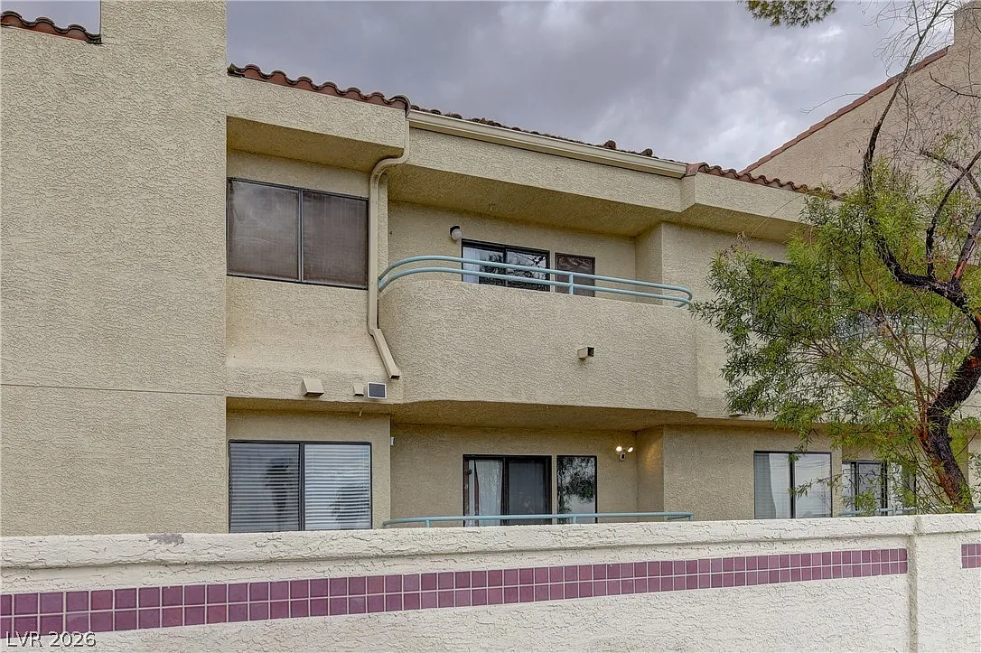 2 bed, 2.0 bath, 1068 sqft, $1,150 — Photo 3