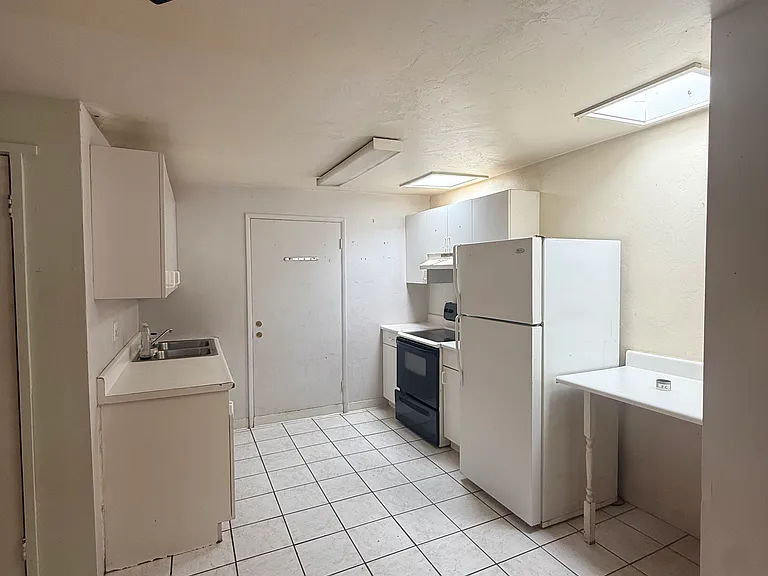 1532 E Edison St #2 — Photo 7