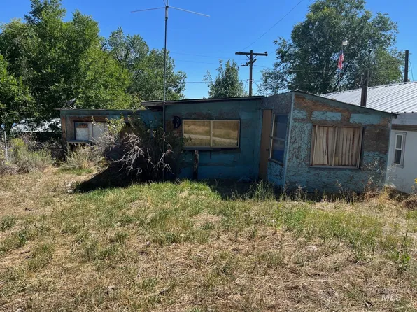 121 McCulloch Dr, West Magic, ID 83352