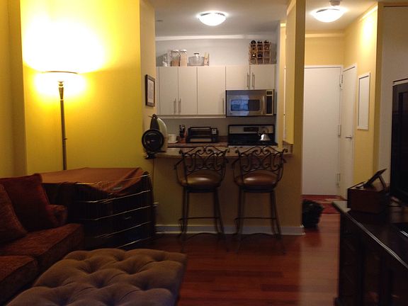 2nd image of 219-29 S 18th St #1622