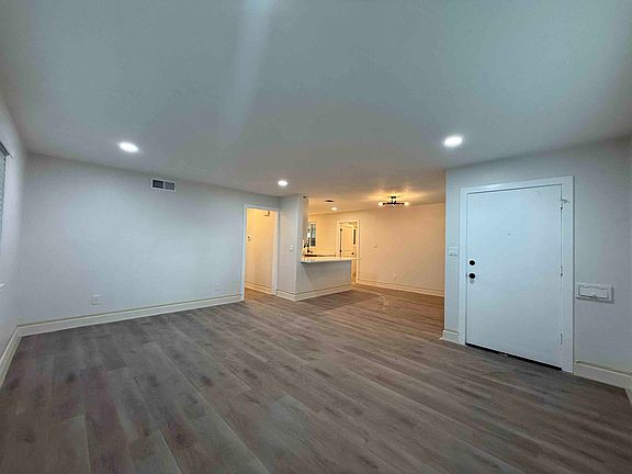 3rd image of 5477 Carlson Dr