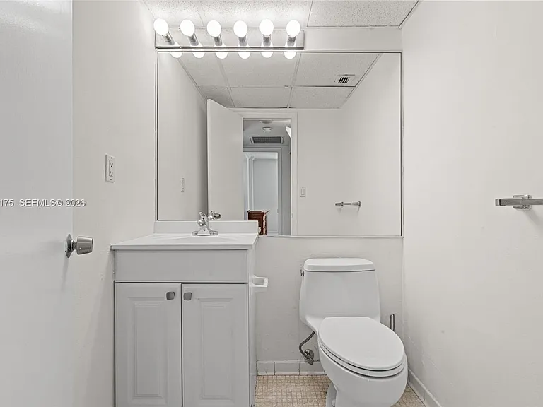 90 Edgewater Dr #1216 — Photo 17