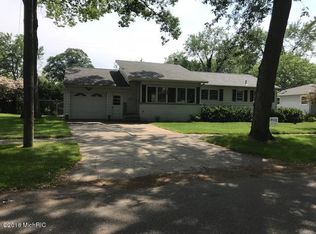 1149 Sherwood Rd, Muskegon, MI 49441