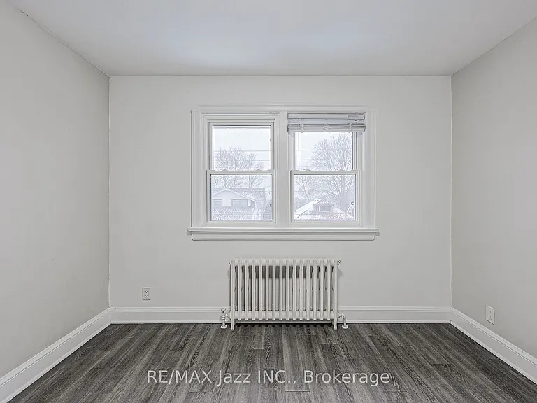 366 Mary St N #4 — Photo 23