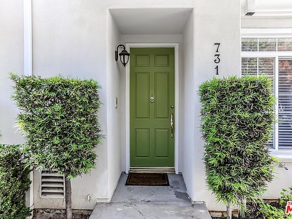 4th image of 731 E Olive Ave
