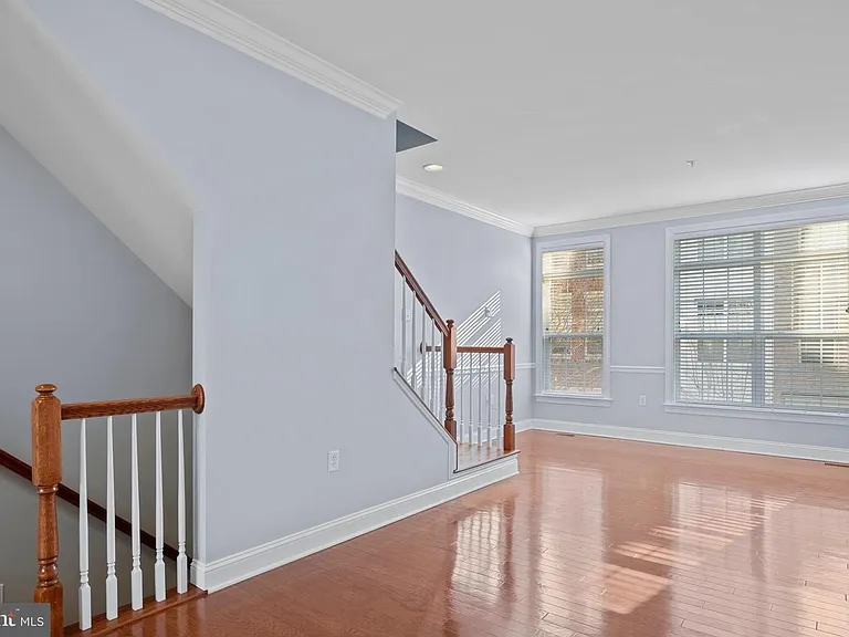 428 N Thomas St — Photo 5