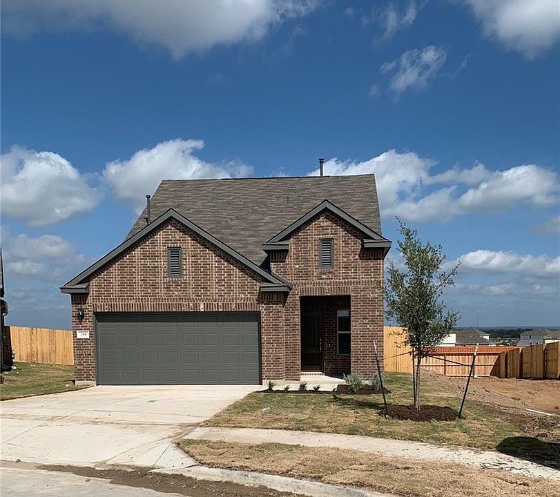 1st image of 215 Silktassel Way