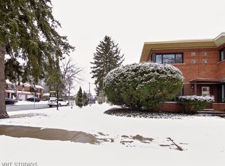 517 Ridge Rd, Wilmette, IL 60091