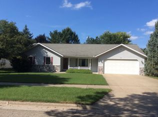 735 Crestview St, Holland, MI 49423