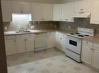 580 Salem St APT 17, Wakefield, MA 01880