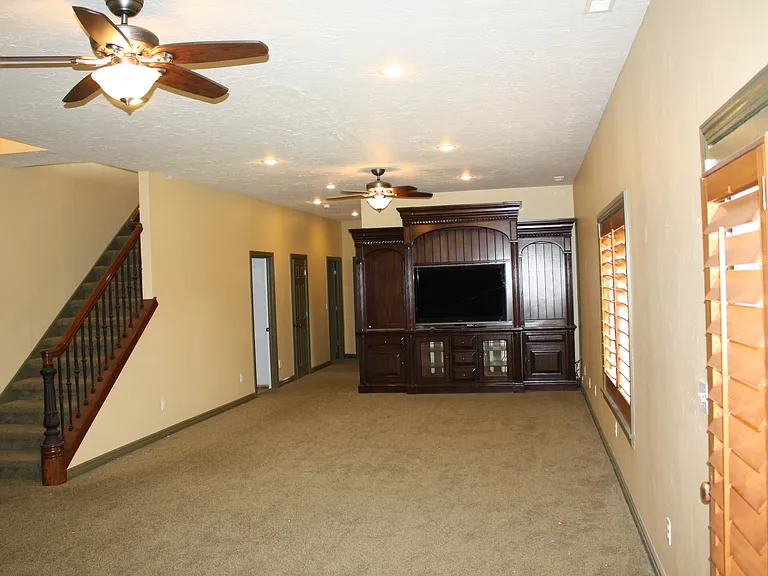 2962 Oakwood Dr — Photo 32