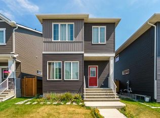 352 Chelsea Rd, Chestermere, AB T1X2P4