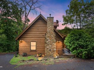229 Cherokee Path Way, Sevierville, TN 37876