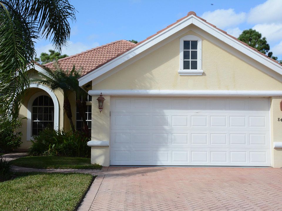 1st image of 840 SW Munjack Cir