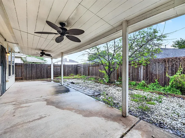 11630 Forest Wind Ln — Photo 37
