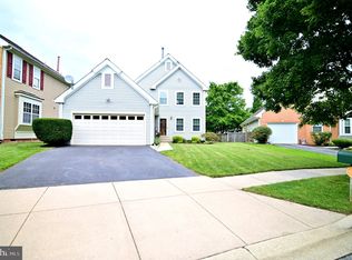2708 Cricklewood Dr, Fort Washington, MD 20744