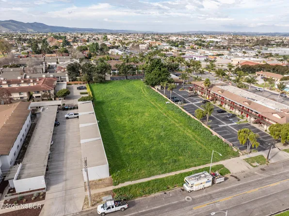 109 S 3rd St, Lompoc, CA 93436