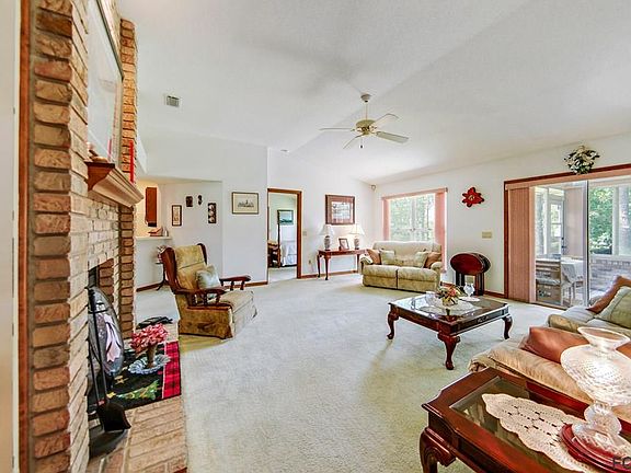 5th image of 37 Wynnfield Dr